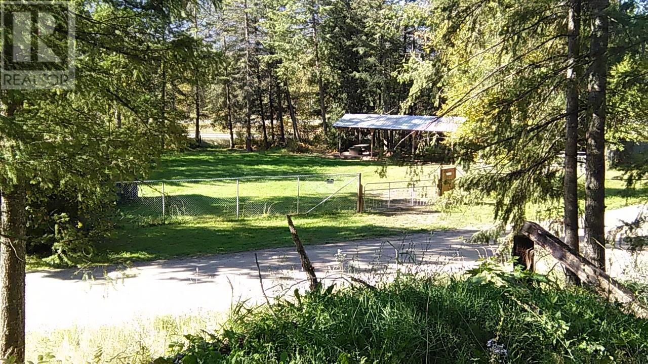 1401 Davy Road, Clearwater, British Columbia  V0E 1N1 - Photo 1 - 177540