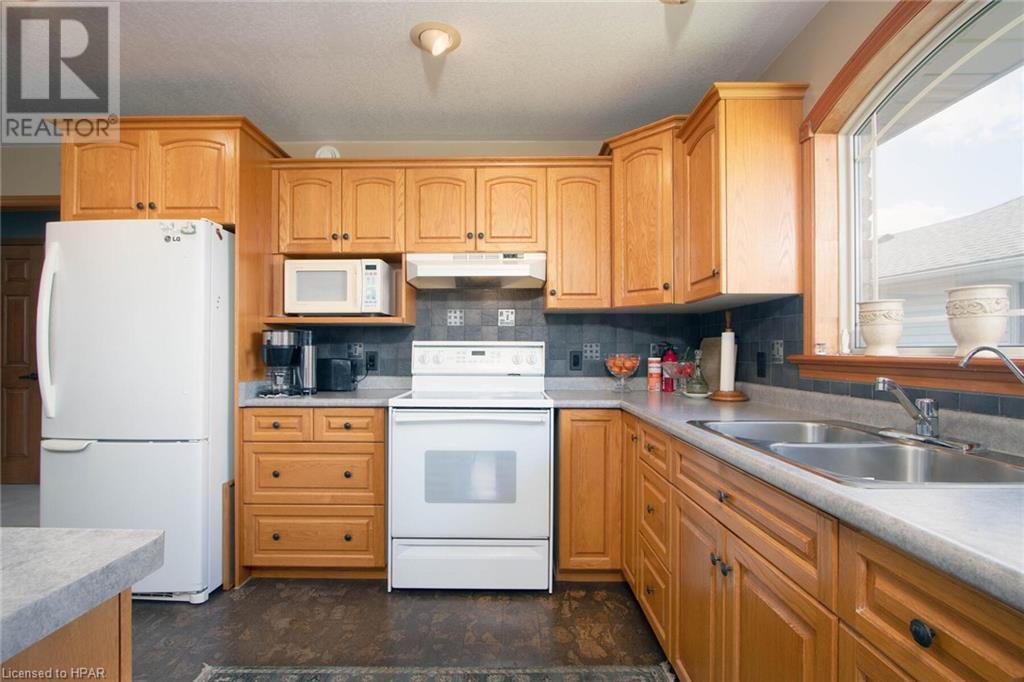 226 Jordan Crescent, Mitchell, Ontario  N0K 1N0 - Photo 10 - 40561524