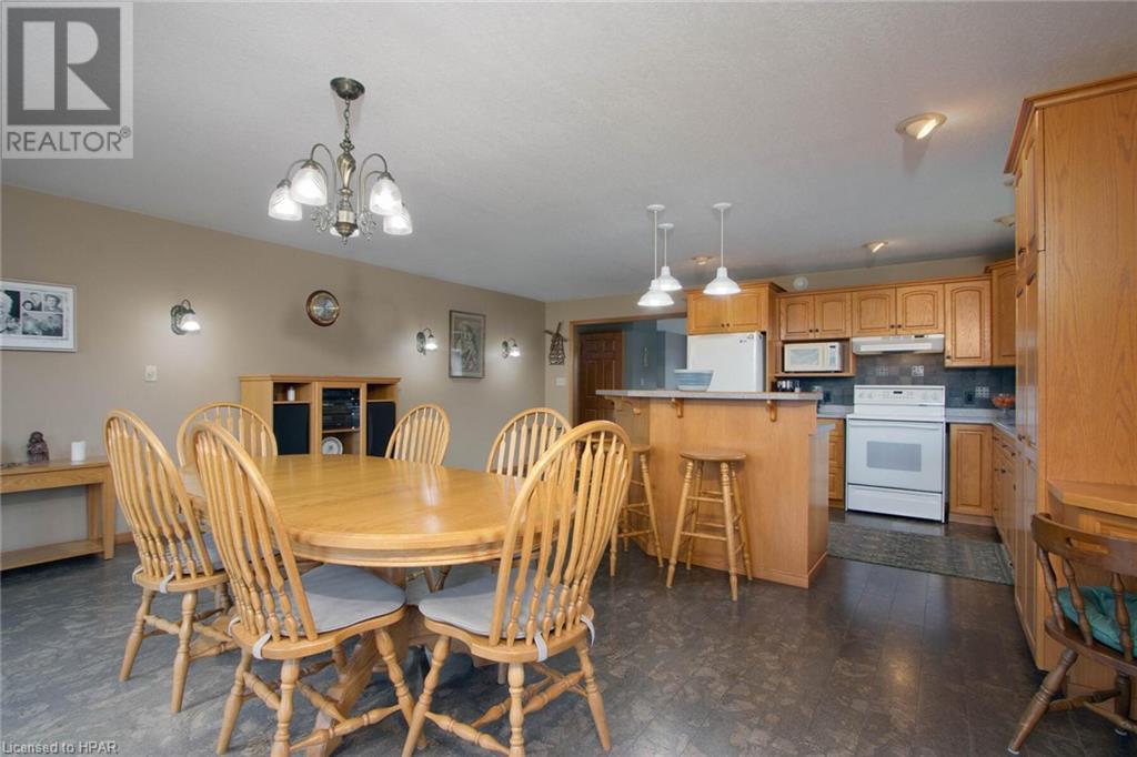 226 Jordan Crescent, Mitchell, Ontario  N0K 1N0 - Photo 14 - 40561524