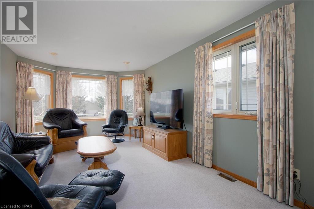 226 Jordan Crescent, Mitchell, Ontario  N0K 1N0 - Photo 6 - 40561524