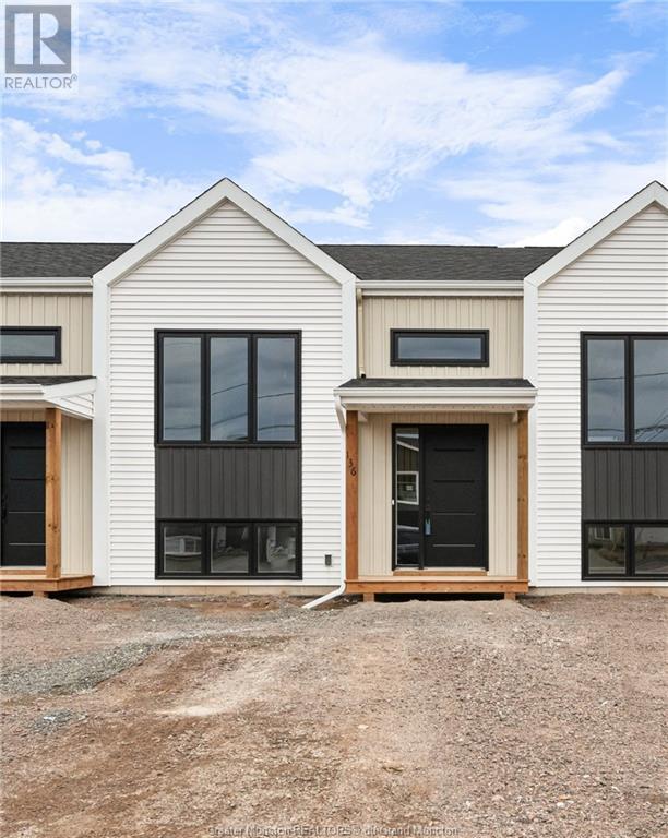 136 Ernest St, Dieppe, New Brunswick  E1A 4T3 - Photo 1 - M158390