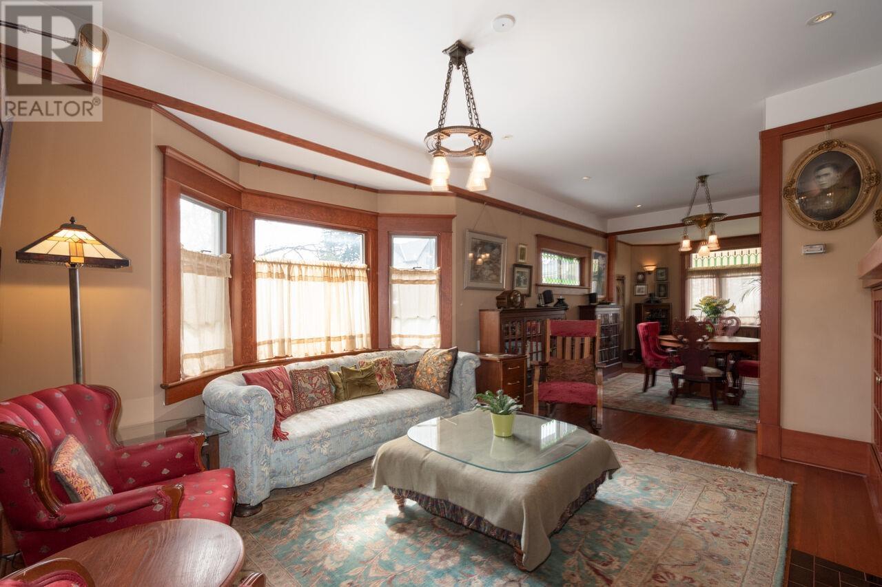 2648 St. Catherines Street, Vancouver, British Columbia  V5T 3Y4 - Photo 4 - R2864549