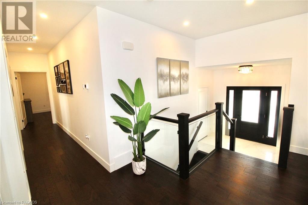 225 Devinwood Avenue, Walkerton, Ontario  N0G 2V0 - Photo 17 - 40559774