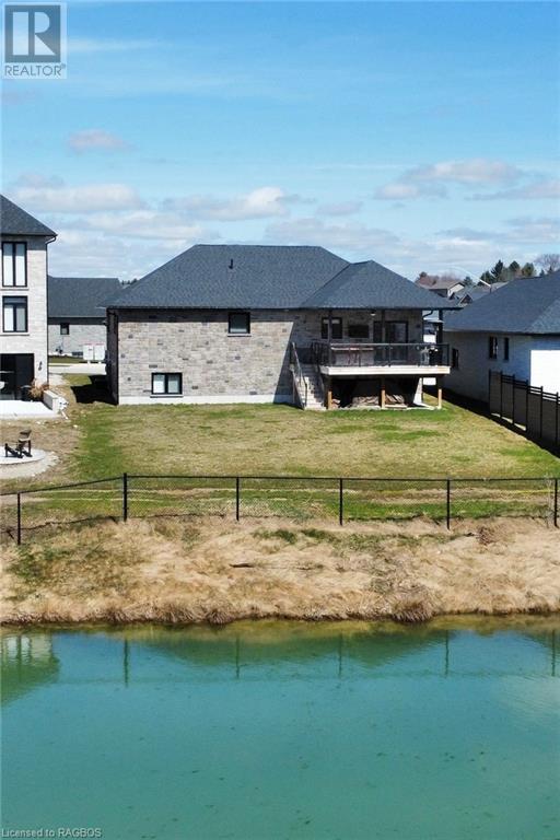 225 Devinwood Avenue, Walkerton, Ontario  N0G 2V0 - Photo 2 - 40559774