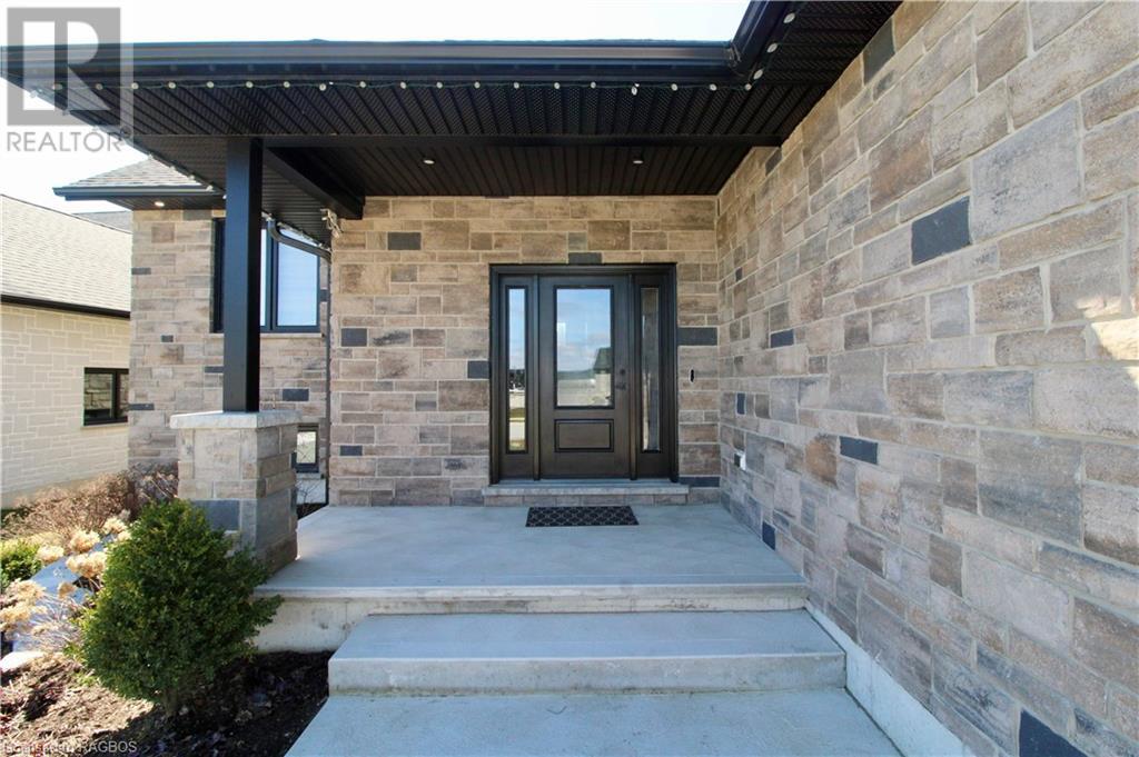 225 Devinwood Avenue, Walkerton, Ontario  N0G 2V0 - Photo 3 - 40559774