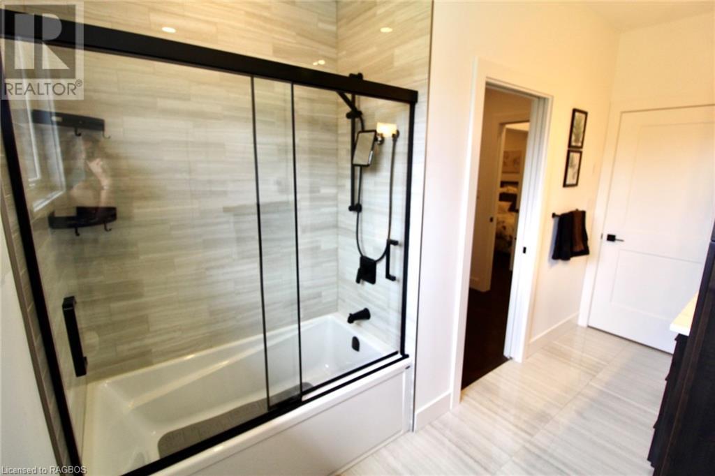 225 Devinwood Avenue, Walkerton, Ontario  N0G 2V0 - Photo 30 - 40559774