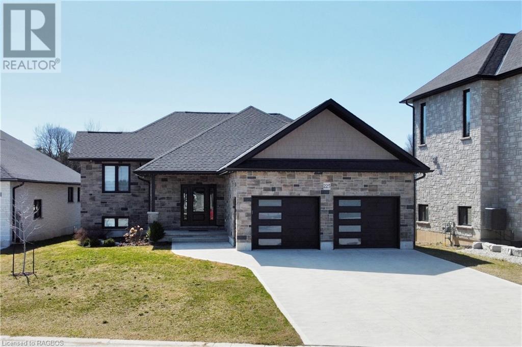 225 Devinwood Avenue, Walkerton, Ontario  N0G 2V0 - Photo 47 - 40559774