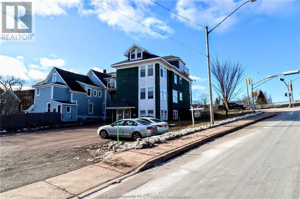 72 Mountain Rd, Moncton, New Brunswick  E1C 2K4 - Photo 2 - M158381