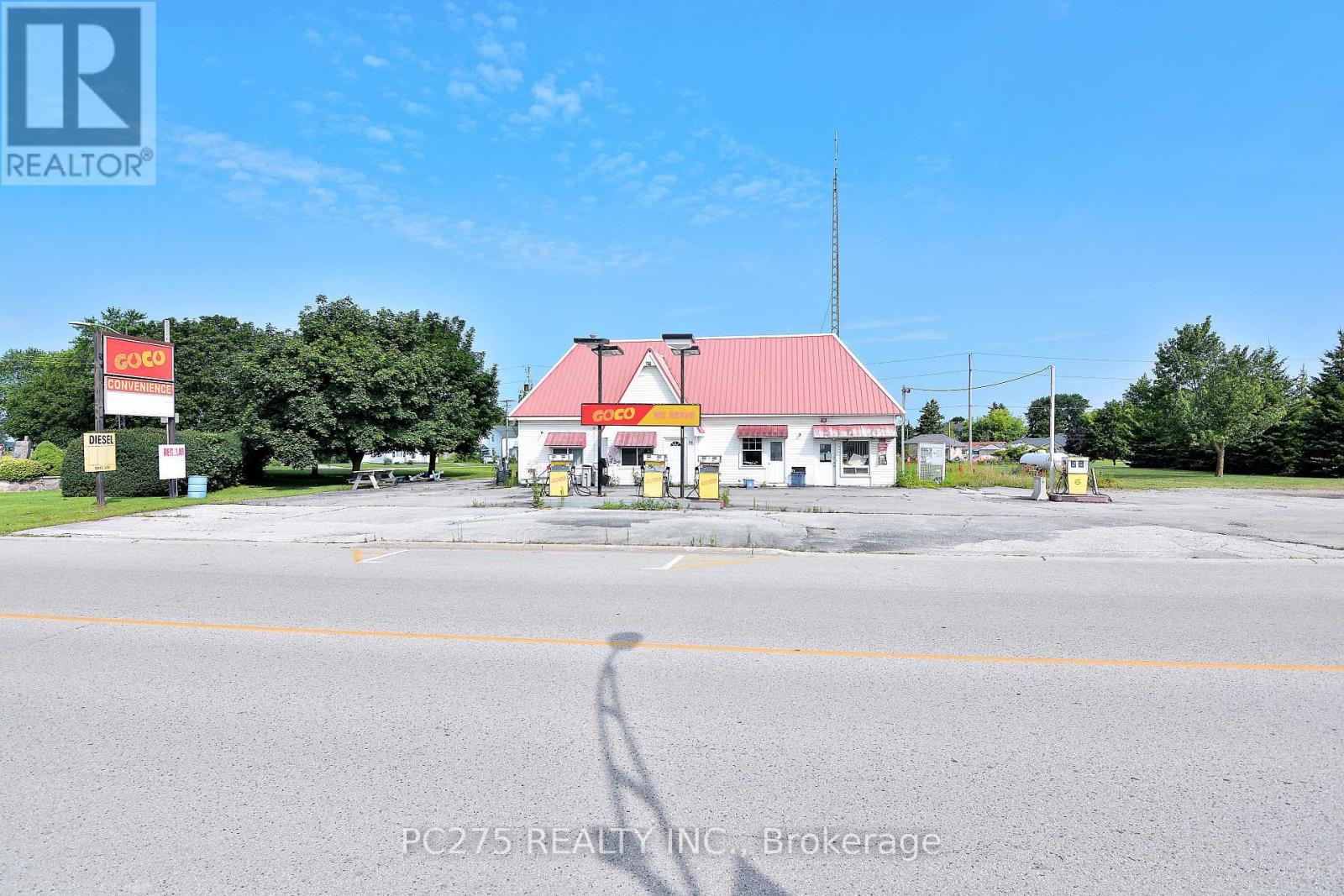 78 Main St, Lambton Shores, Ontario  N0M 2N0 - Photo 3 - X8198134
