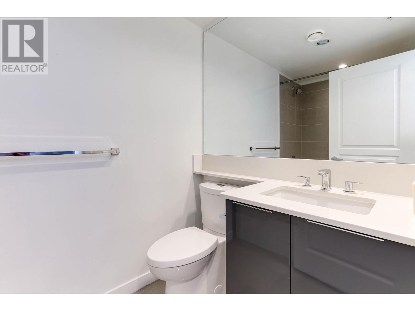 2205 3096 Windsor Gate, Coquitlam, British Columbia  V3B 0P4 - Photo 12 - R2865634