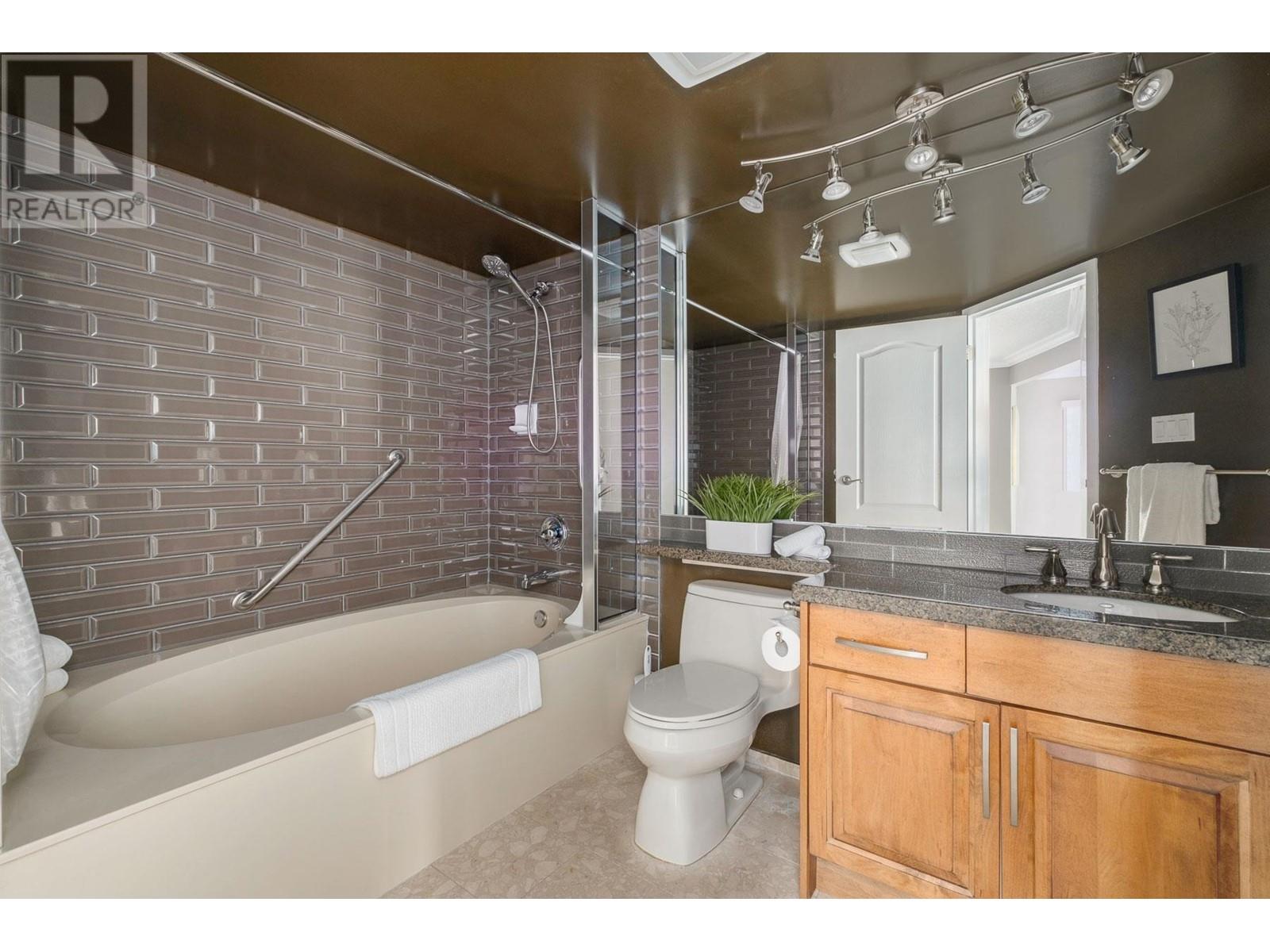 1504 612 Fifth Avenue, New Westminster, British Columbia  V3M 1X5 - Photo 23 - R2865662