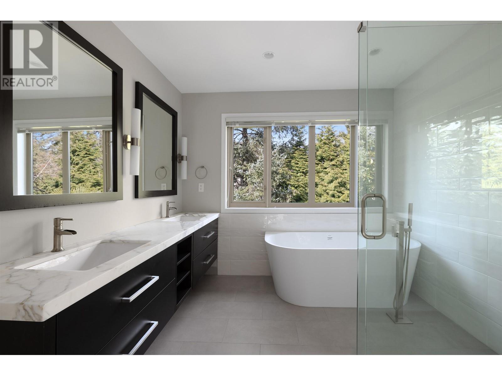 1907 Esquimalt Avenue, West Vancouver, British Columbia  V7V 1S2 - Photo 18 - R2865566