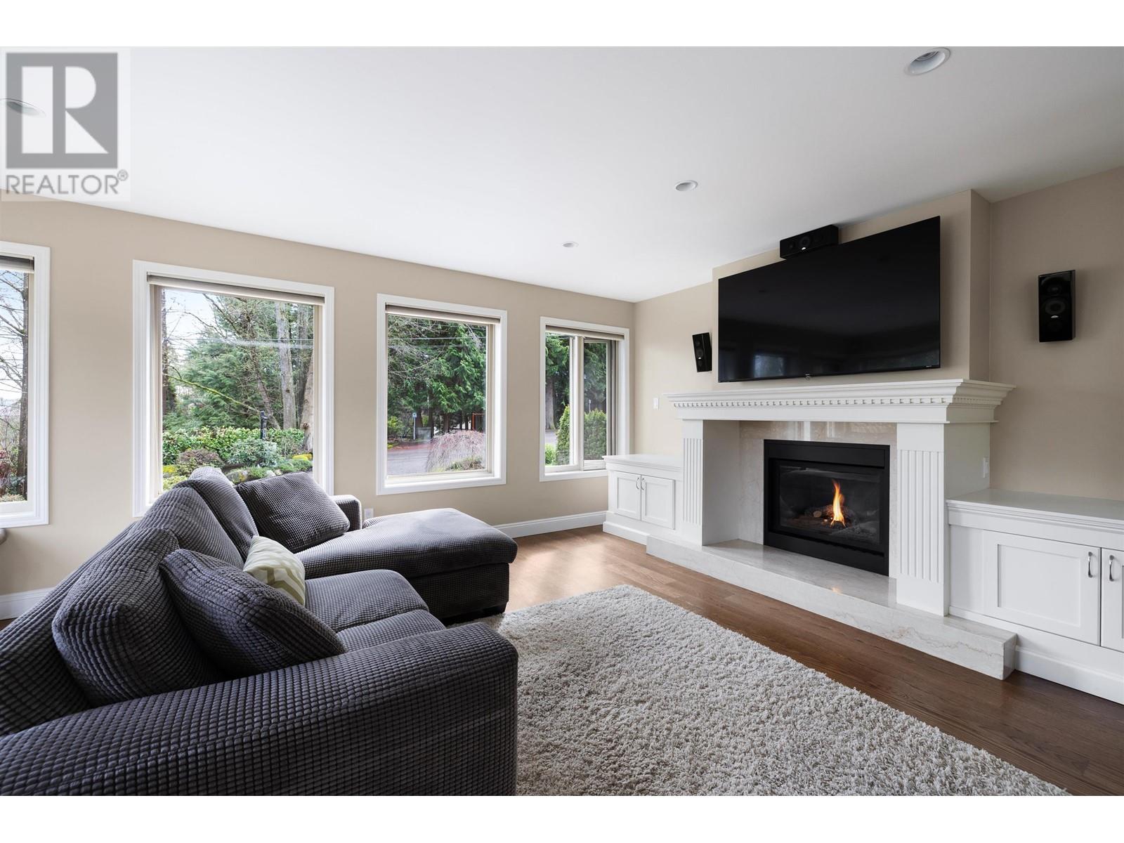 1907 Esquimalt Avenue, West Vancouver, British Columbia  V7V 1S2 - Photo 5 - R2865566