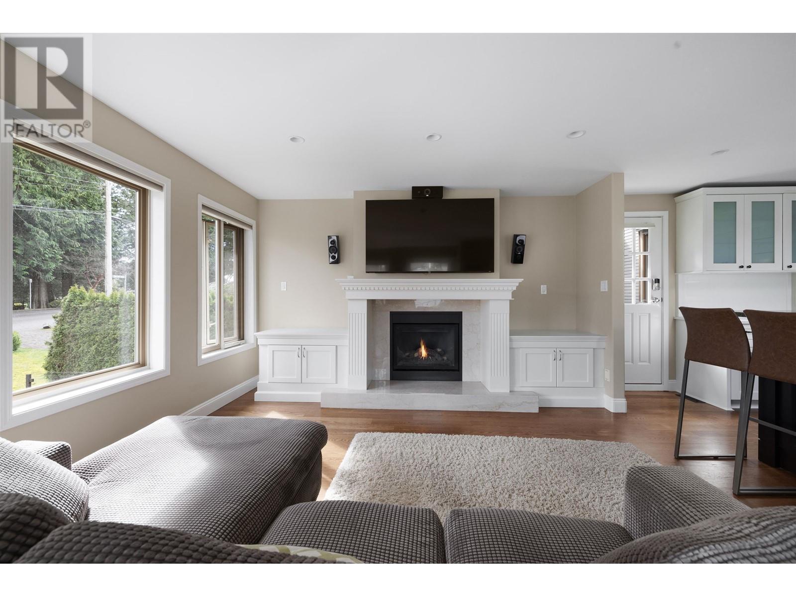 1907 Esquimalt Avenue, West Vancouver, British Columbia  V7V 1S2 - Photo 6 - R2865566