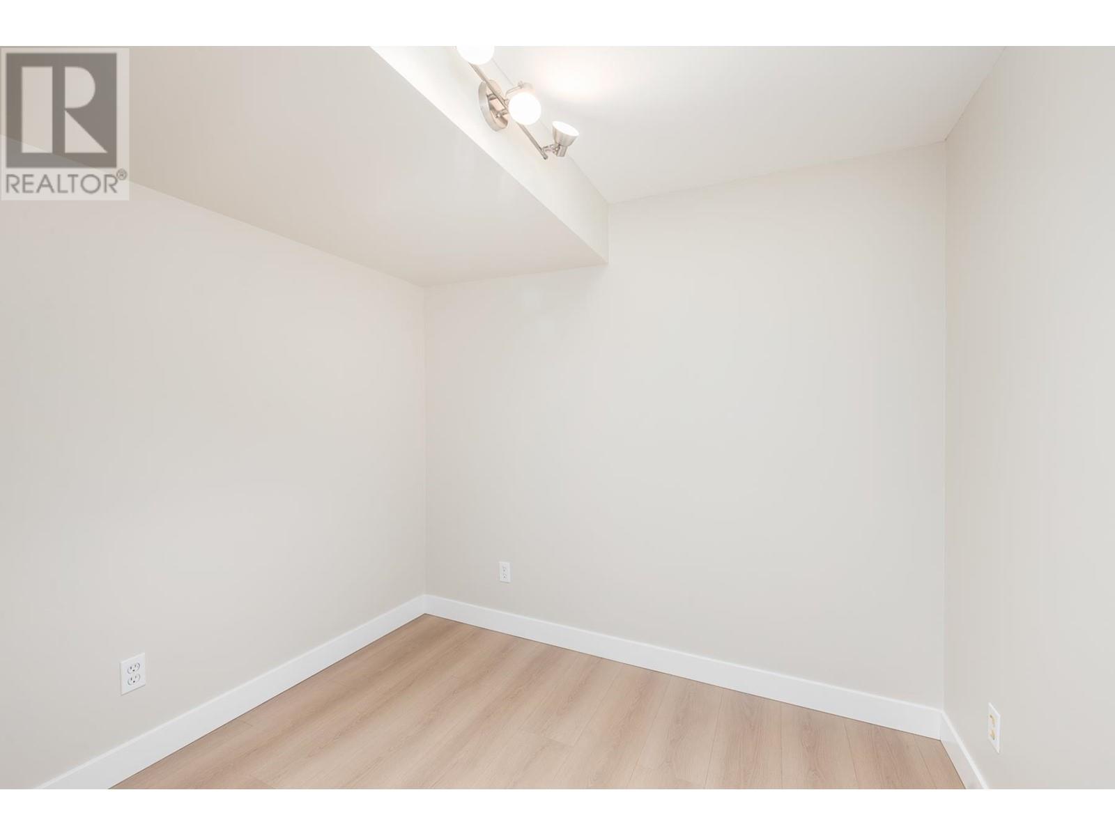 2631 Gordon Avenue, Port Coquitlam, British Columbia  V3C 3W6 - Photo 19 - R2865613