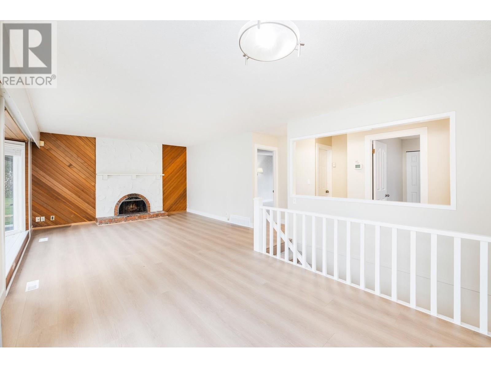 2631 Gordon Avenue, Port Coquitlam, British Columbia  V3C 3W6 - Photo 7 - R2865613