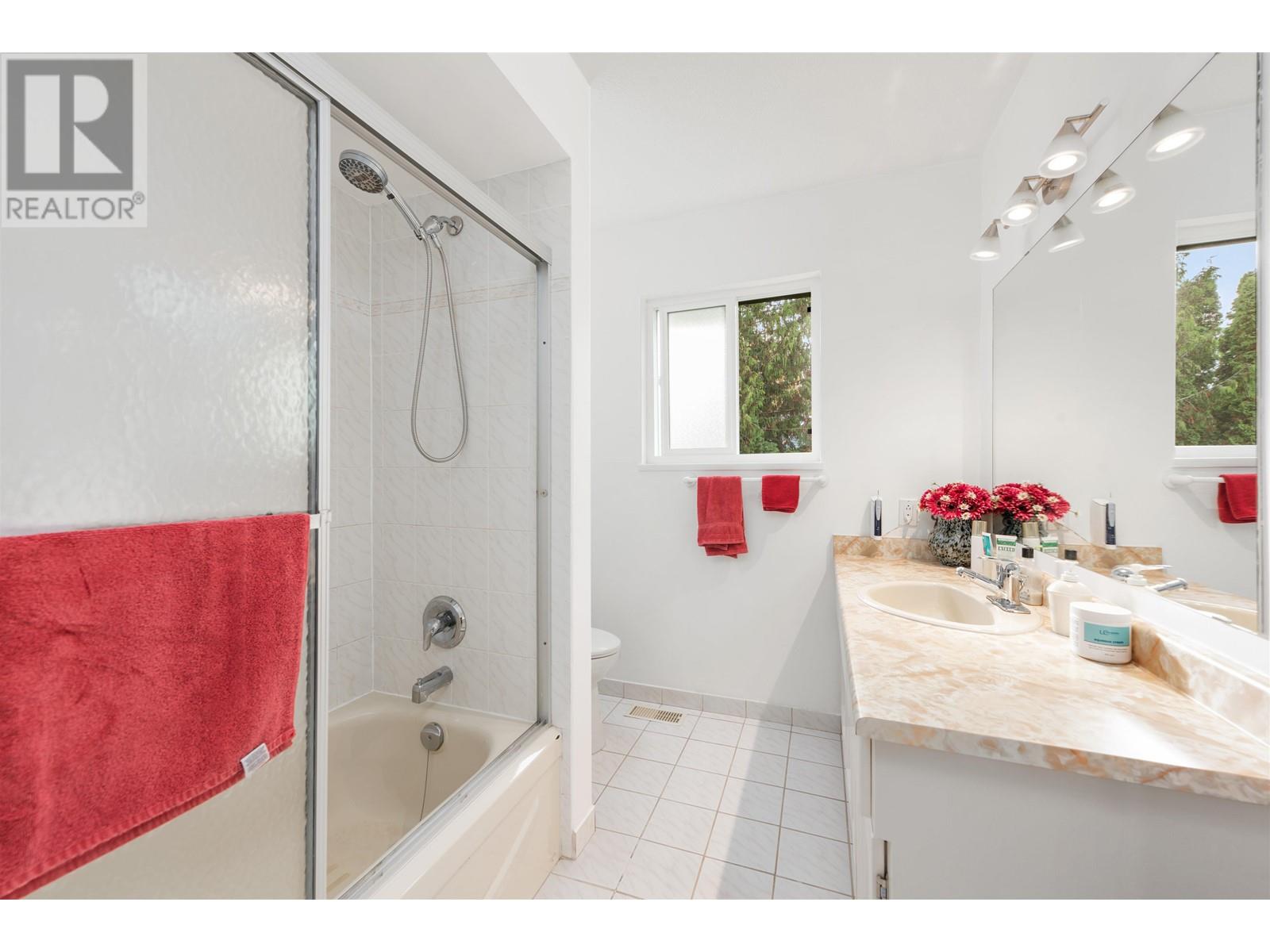4160 Louisburg Place, Richmond, British Columbia  V7E 5K3 - Photo 29 - R2865617