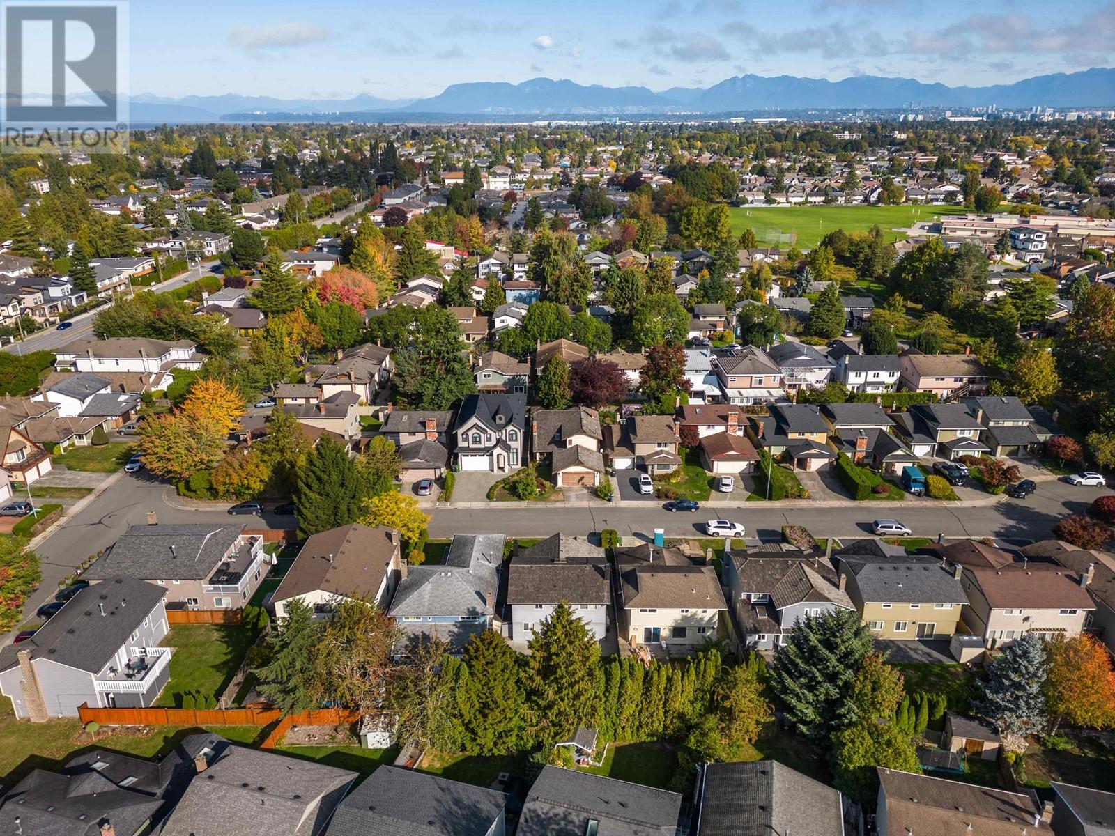 4160 Louisburg Place, Richmond, British Columbia  V7E 5K3 - Photo 8 - R2865617