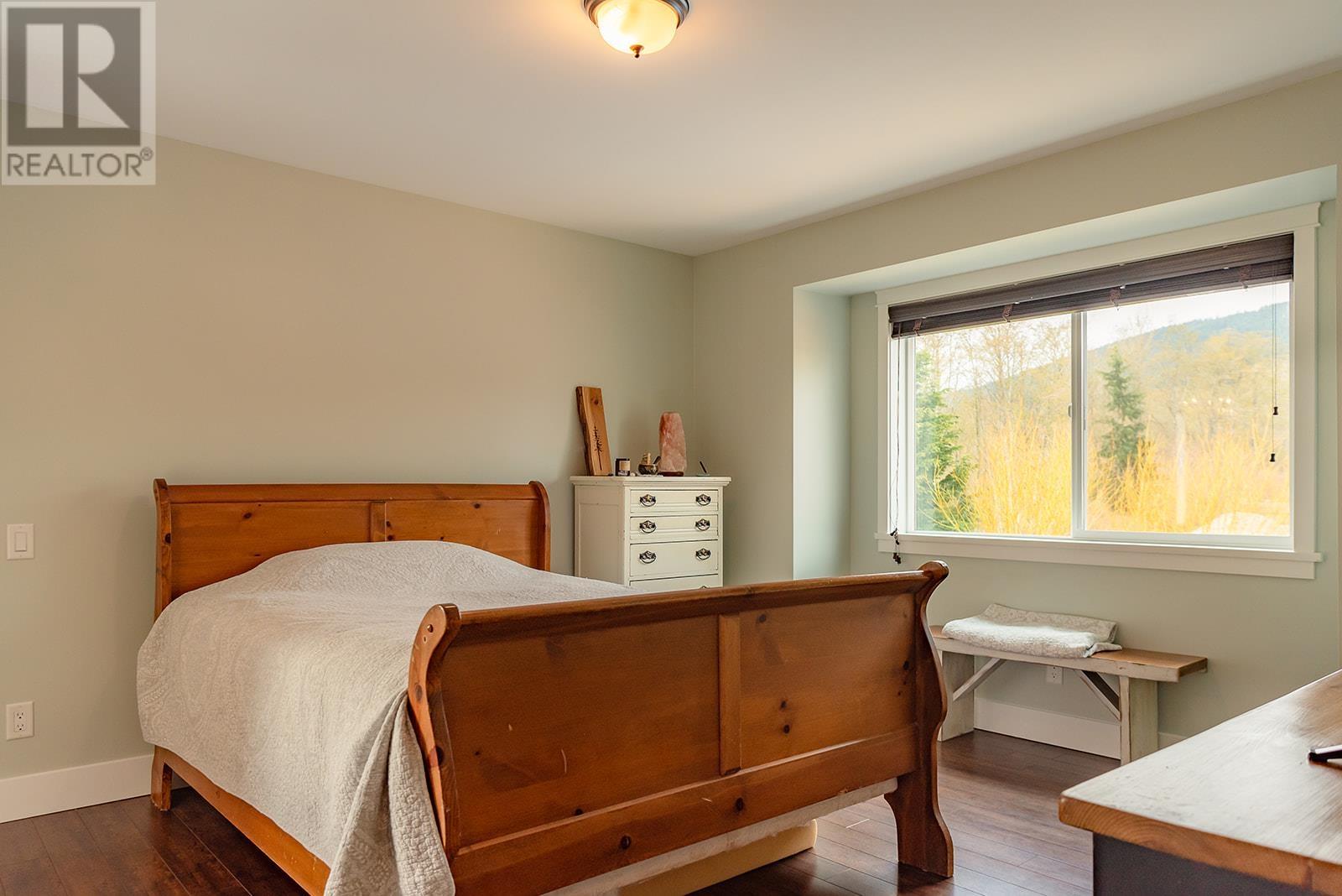 1444 Moondance Place, Gibsons, British Columbia  V0N 1V5 - Photo 14 - R2865629