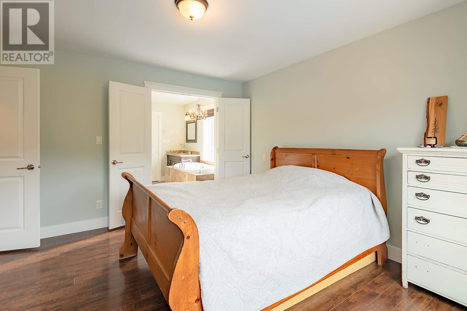 1444 Moondance Place, Gibsons, British Columbia  V0N 1V5 - Photo 15 - R2865629