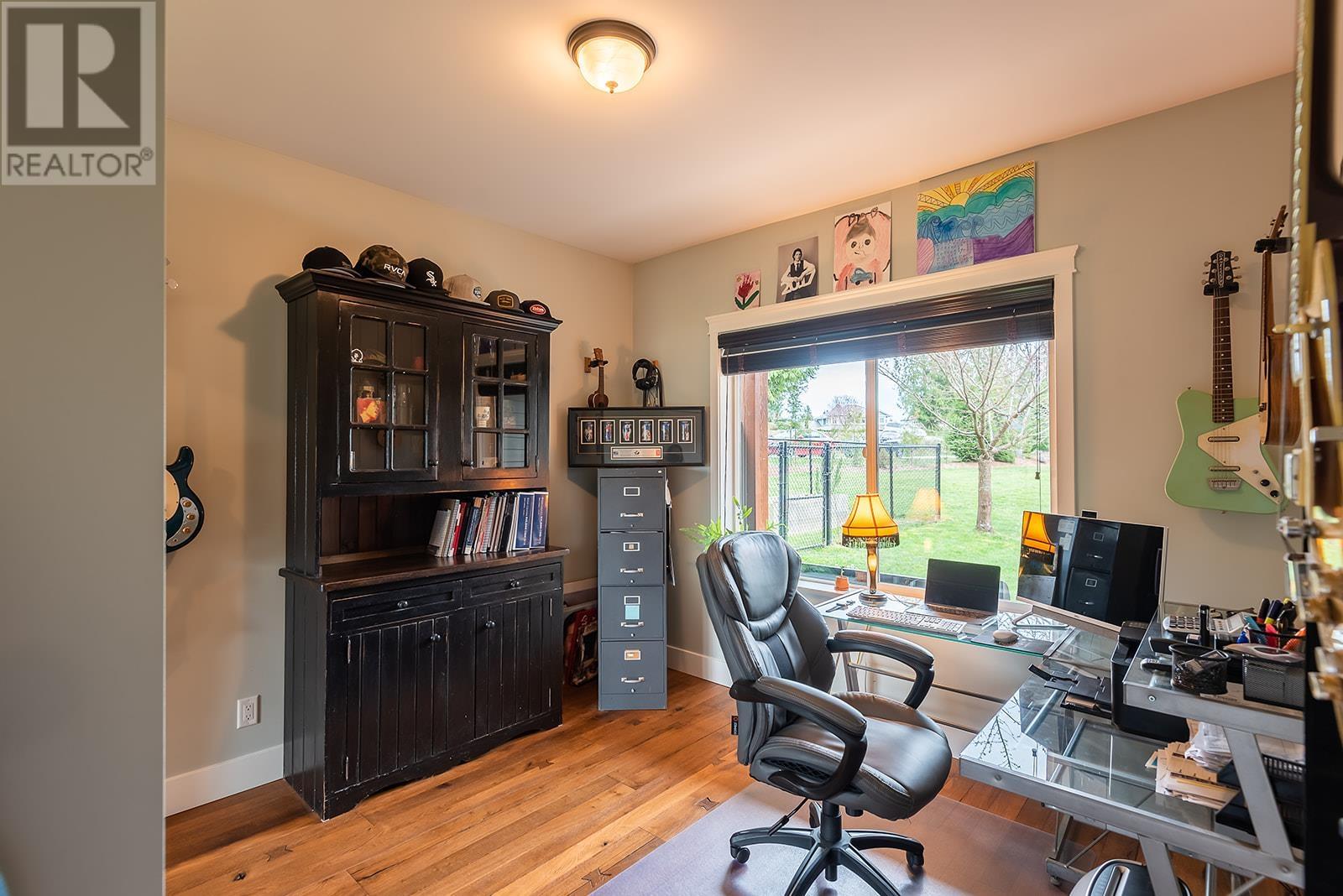 1444 Moondance Place, Gibsons, British Columbia  V0N 1V5 - Photo 4 - R2865629
