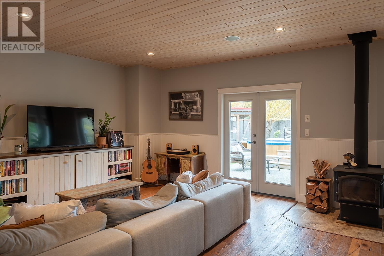1444 Moondance Place, Gibsons, British Columbia  V0N 1V5 - Photo 5 - R2865629