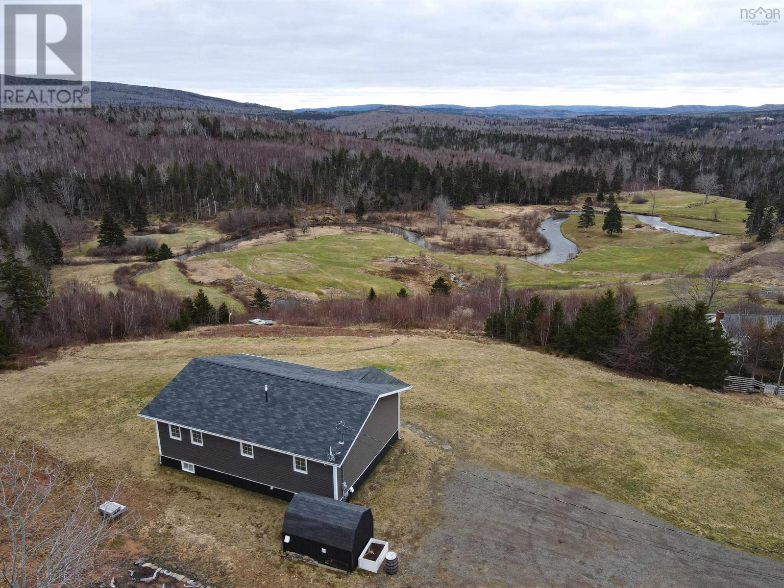 20 Hilltop Lane, Inverness, Nova Scotia  B0E 1N0 - Photo 3 - 202406016