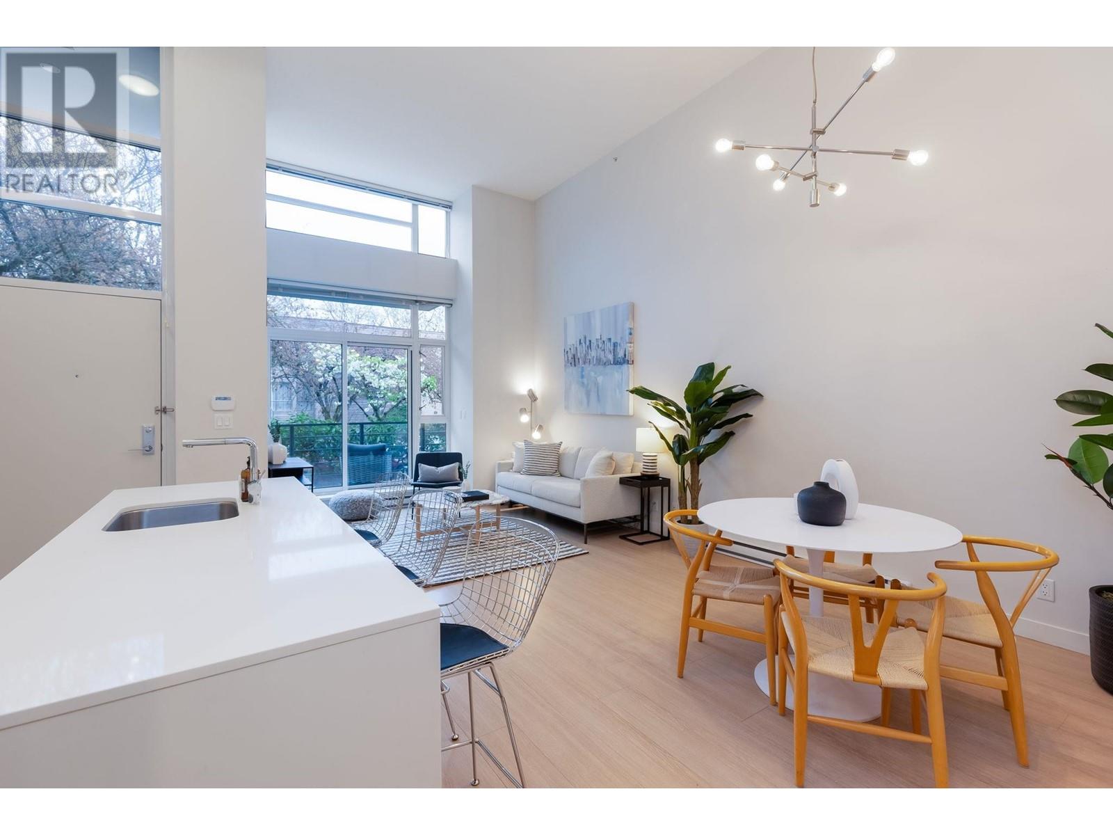 410 E 11th Avenue, Vancouver, British Columbia  V5T 0C7 - Photo 11 - R2865681