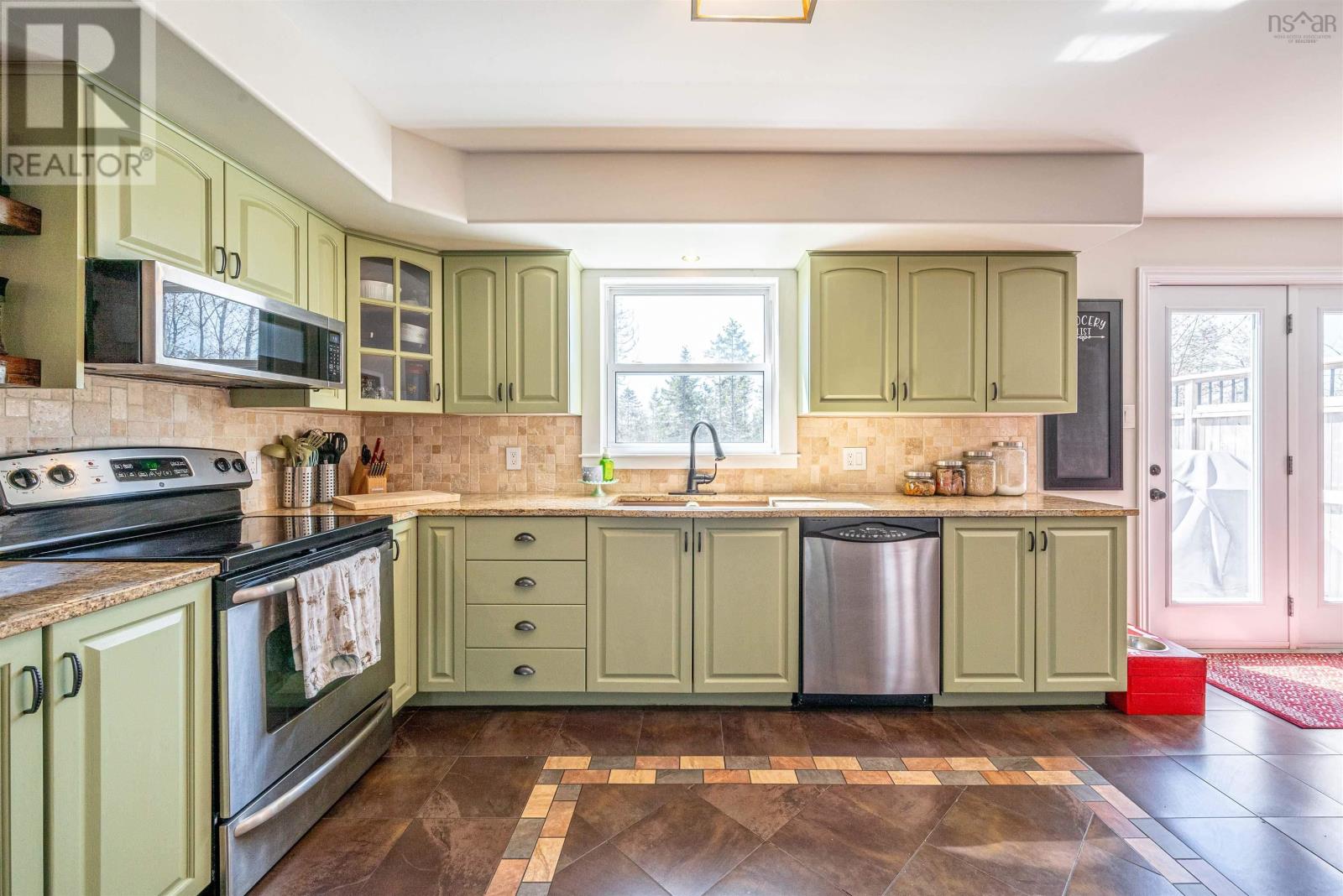 121 Joan Drive, Beaver Bank, Nova Scotia  B4E 3J1 - Photo 8 - 202406017