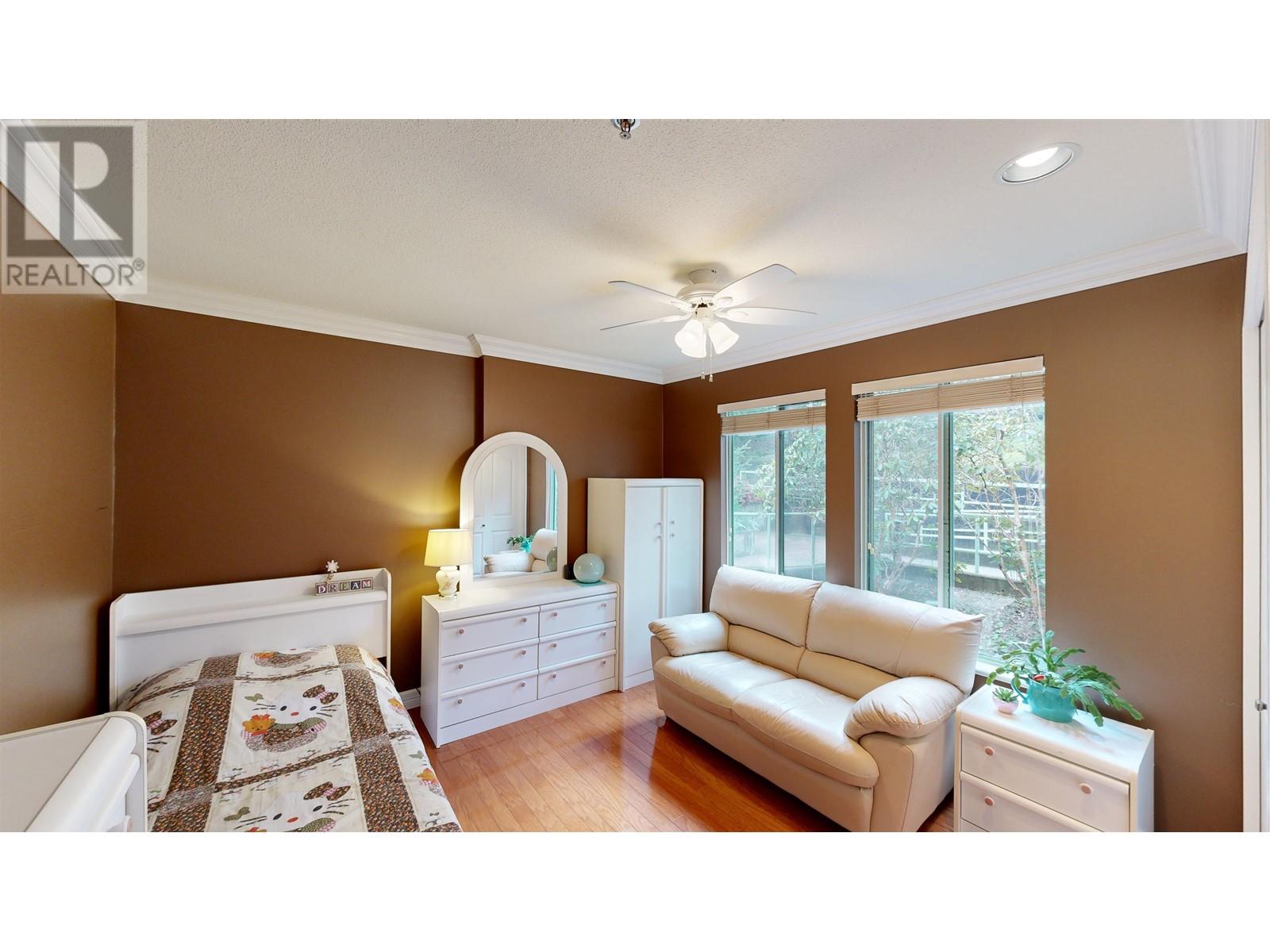 204 6737 Station Hill Court, Burnaby, British Columbia  V3N 4V2 - Photo 4 - R2864521