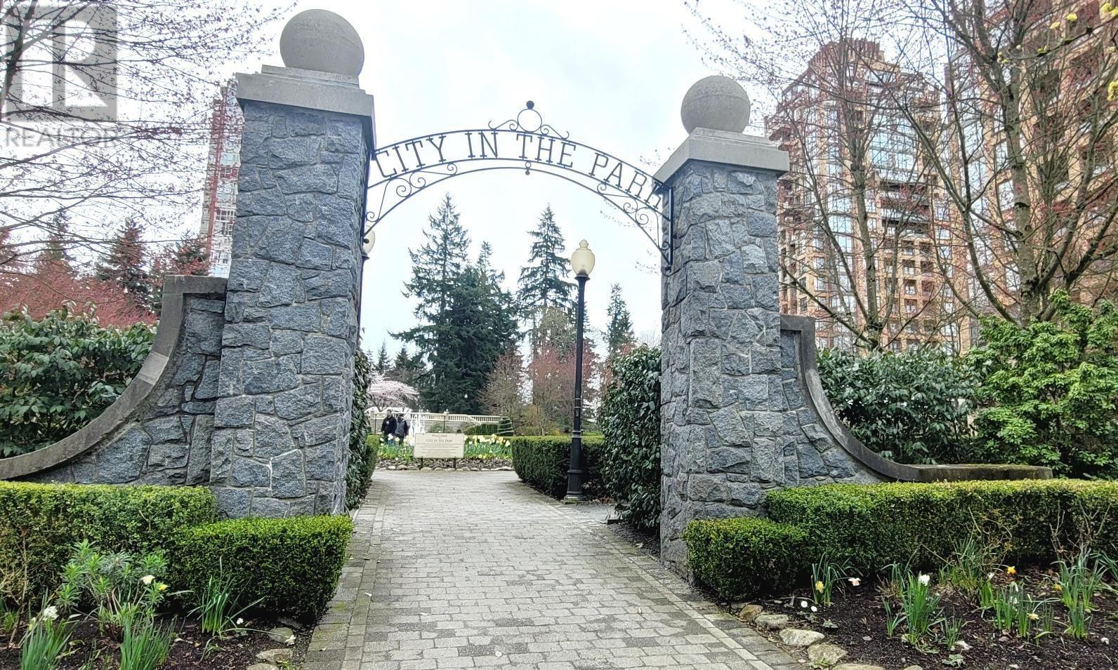 204 6737 Station Hill Court, Burnaby, British Columbia  V3N 4V2 - Photo 25 - R2864521