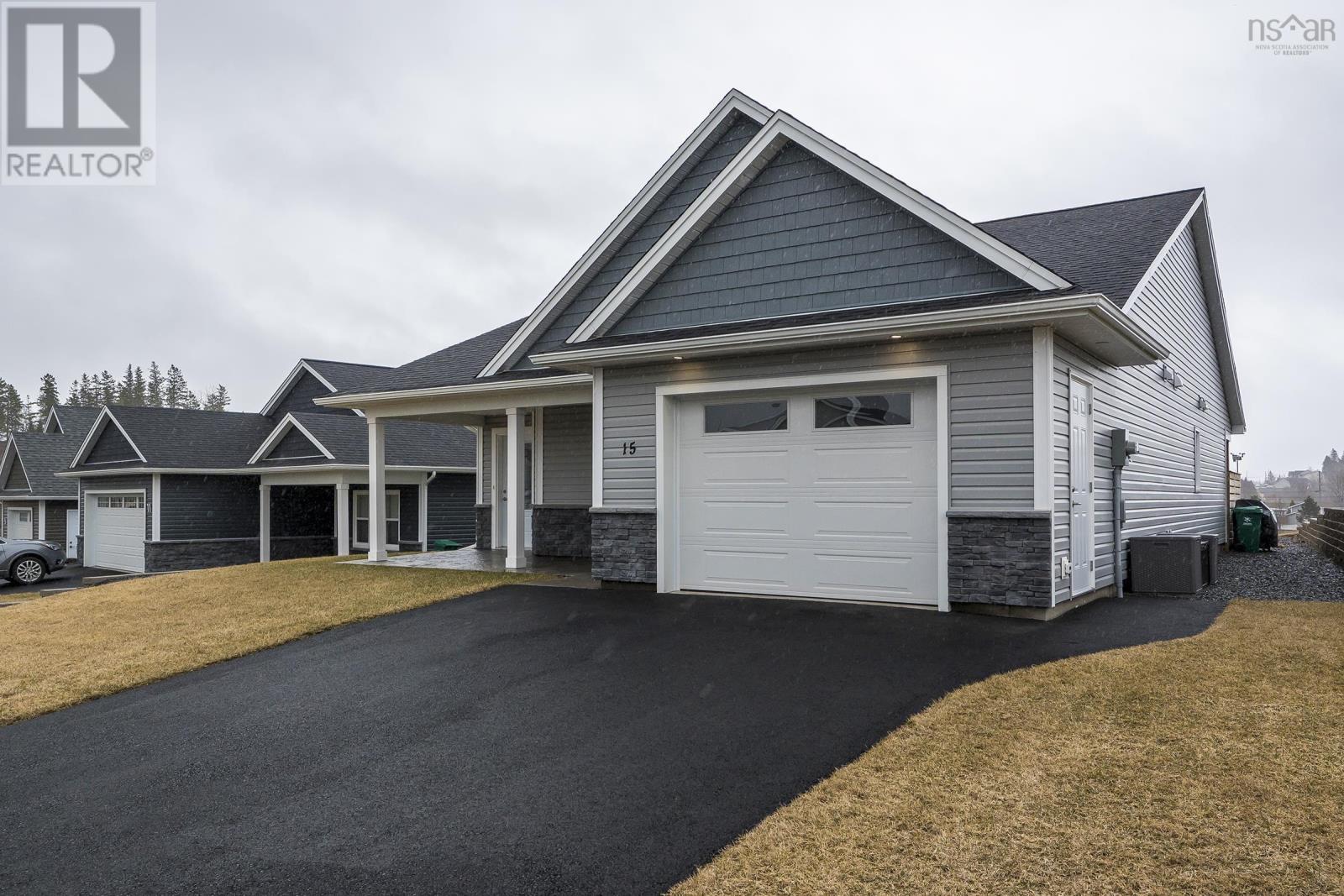 15 Elizabeth Avenue, Garlands Crossing, Nova Scotia  B0N 2T0 - Photo 4 - 202406025