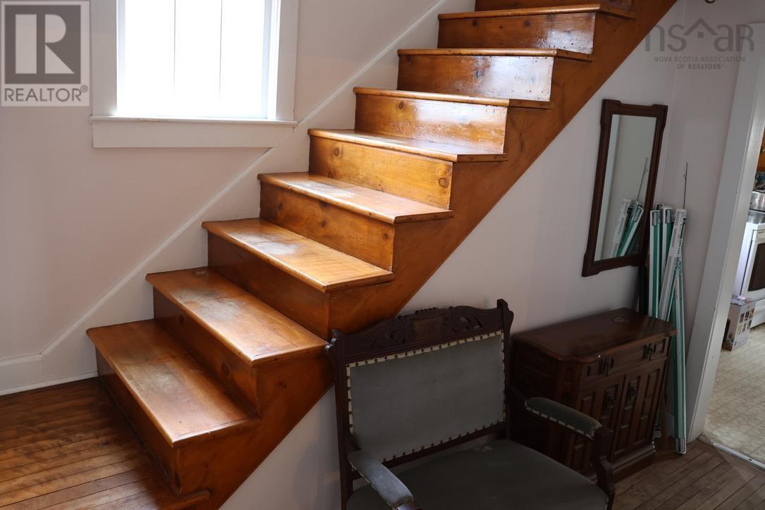 18 Station Road, Hubbards, Nova Scotia  B0J 1T0 - Photo 5 - 202405805