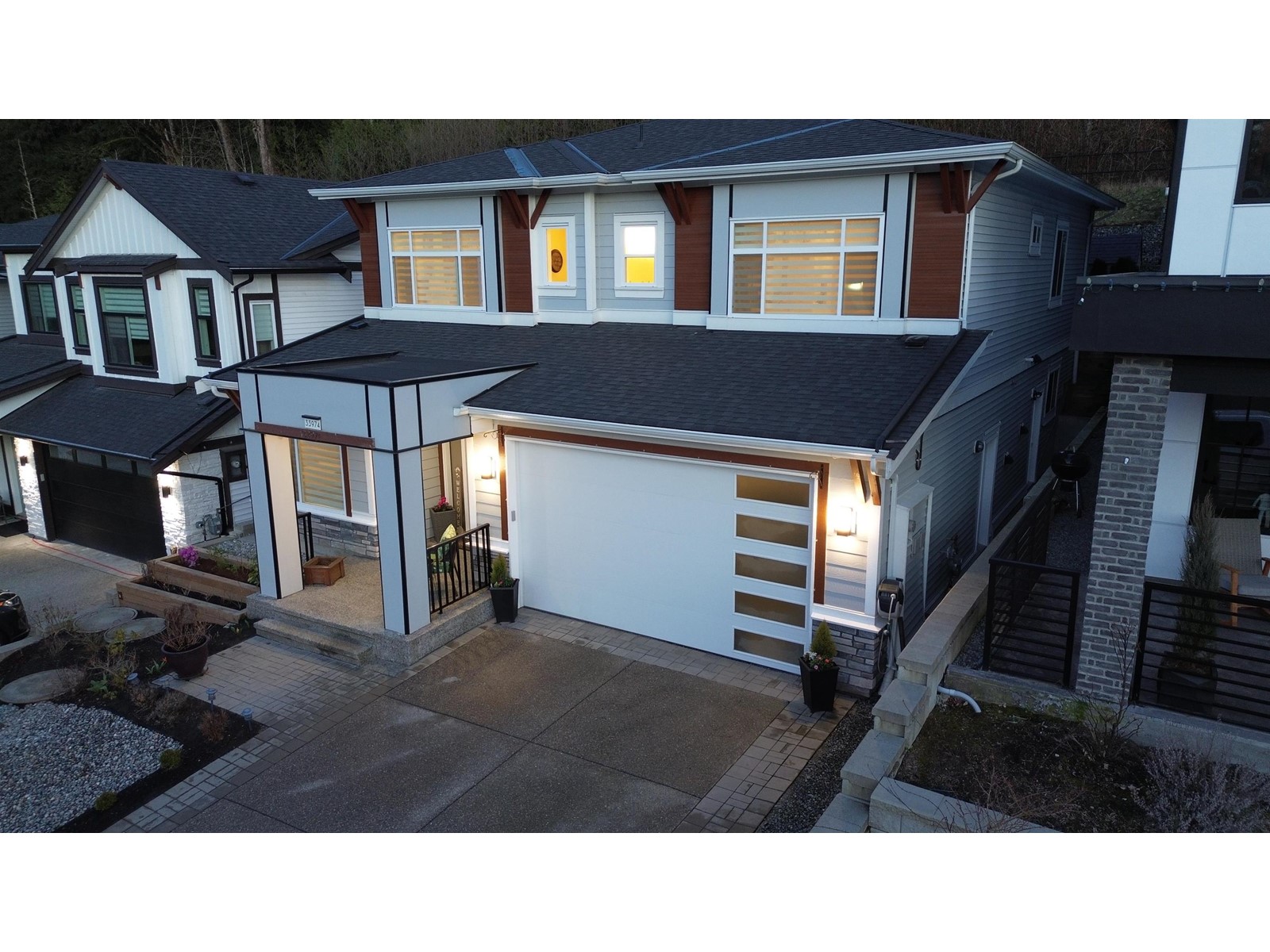 33974 Tooley Place, Mission, British Columbia  V2V 0G5 - Photo 3 - R2865549