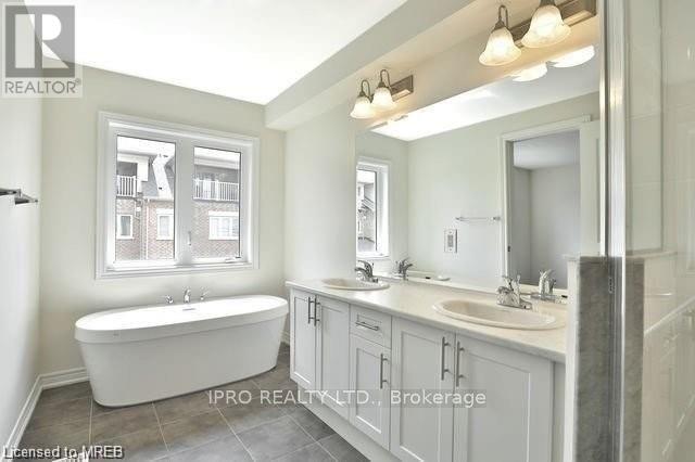 4 Bayonne Drive, Hamilton, Ontario  L8J 0L2 - Photo 13 - 40565992