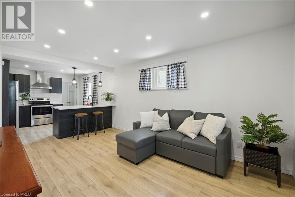 4566 Sixth Avenue, Niagara Falls, Ontario  L2E 4T3 - Photo 7 - 40565111