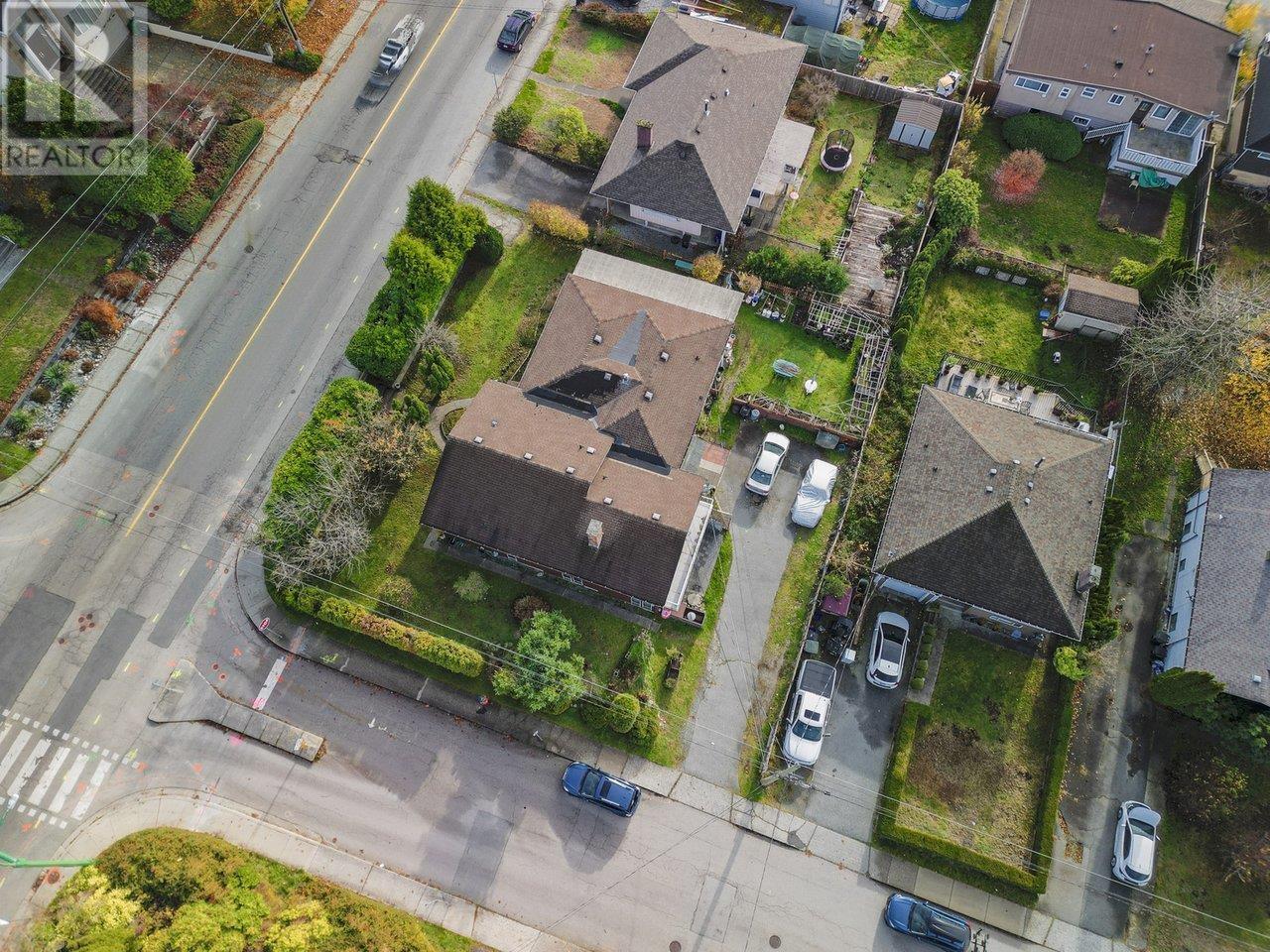 809-811 Duthie Avenue, Burnaby, British Columbia  V5A 2P9 - Photo 8 - R2865715