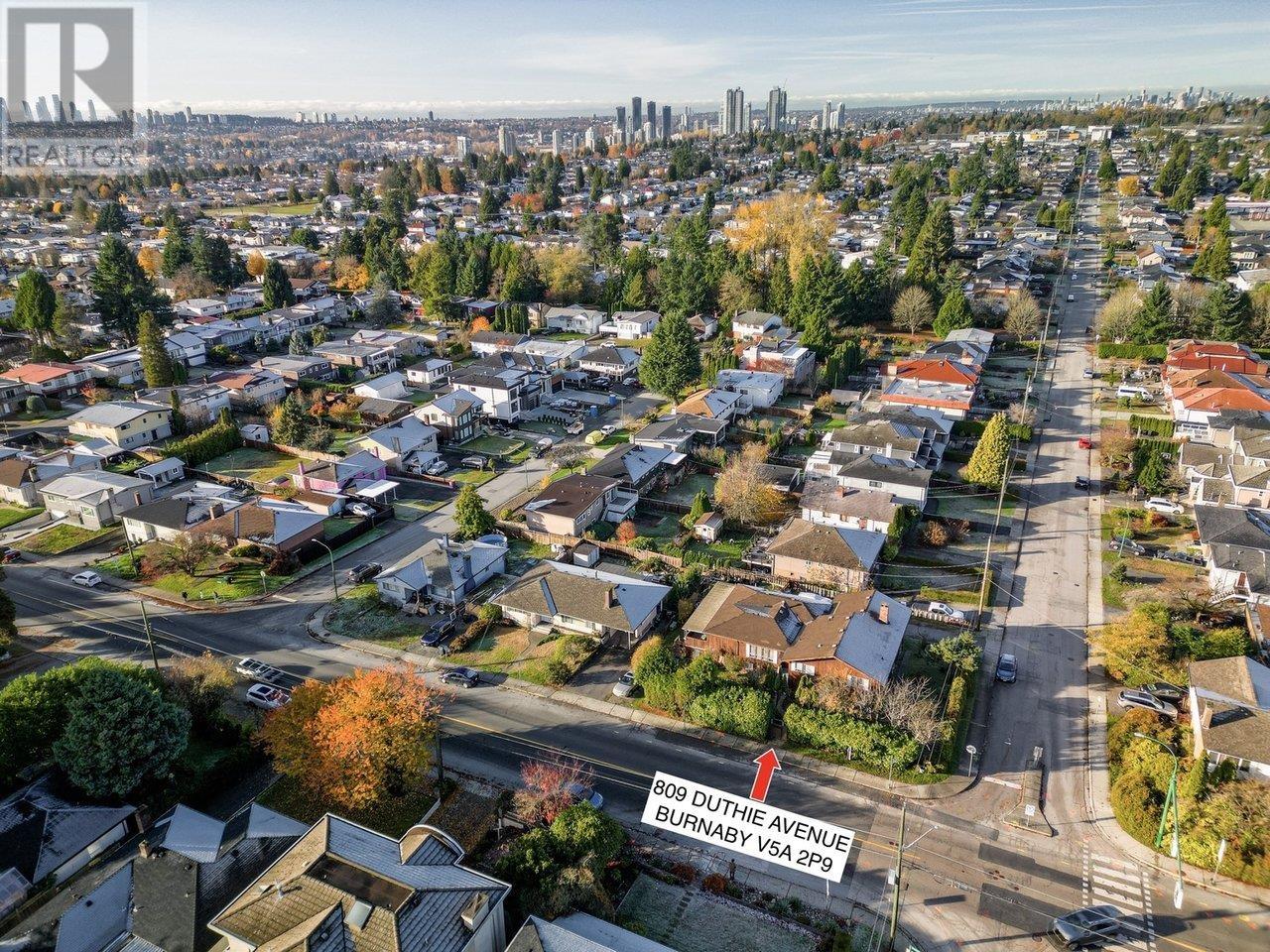 809-811 Duthie Avenue, Burnaby, British Columbia  V5A 2P9 - Photo 9 - R2865715