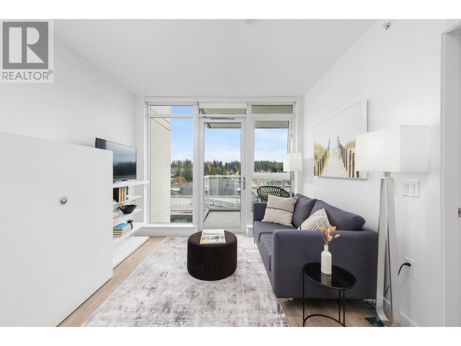 908 525 Foster Avenue, Coquitlam, British Columbia  V3J 0H6 - Photo 2 - R2865697