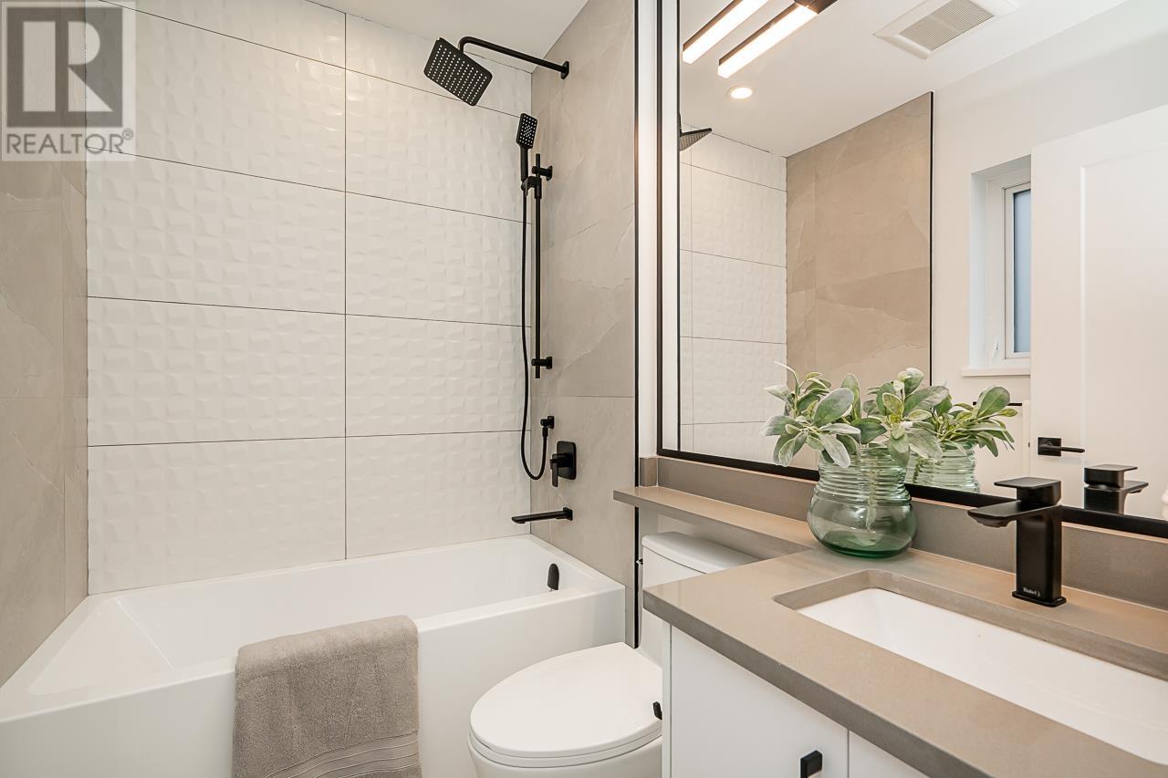3564 Triumph Street, Vancouver, British Columbia  V5K 1V1 - Photo 16 - R2865746