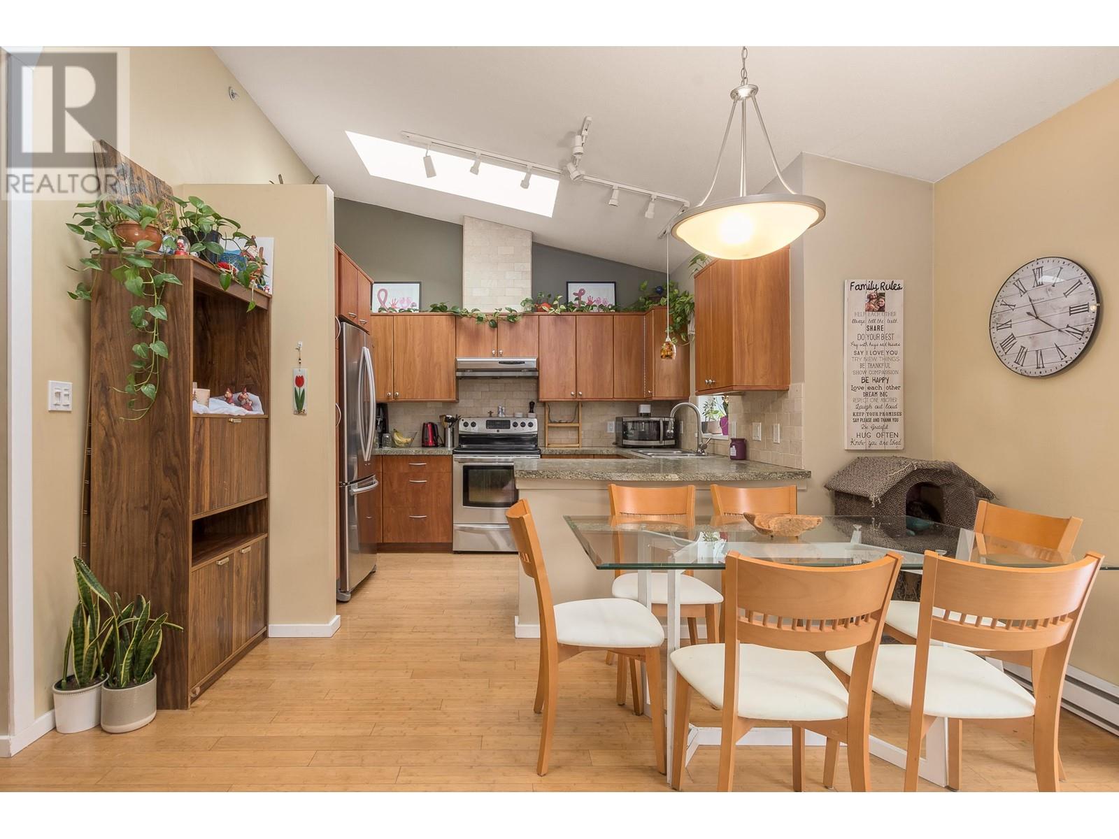 69 1821 Willow Crescent, Squamish, British Columbia  V8B 0L9 - Photo 2 - R2865763