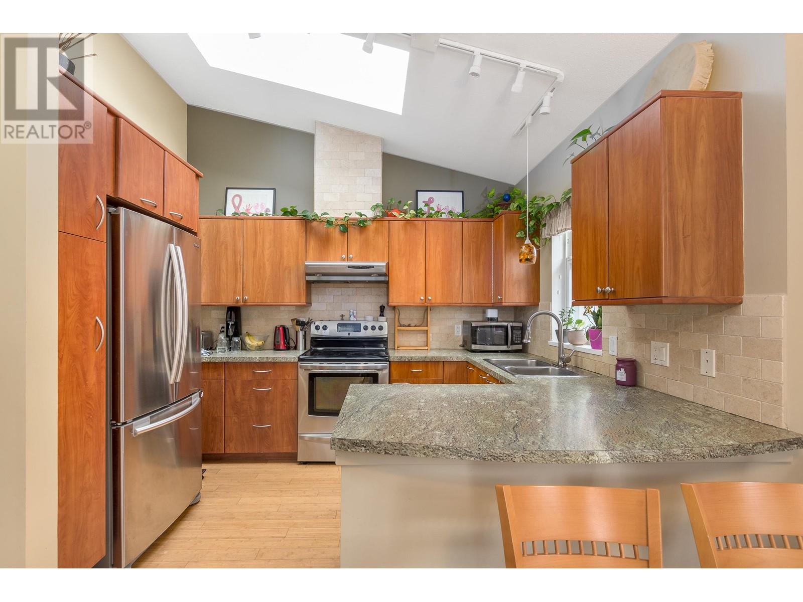 69 1821 Willow Crescent, Squamish, British Columbia  V8B 0L9 - Photo 3 - R2865763