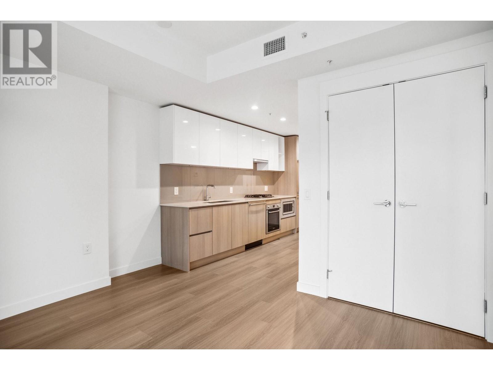 805 618 Carnarvon Street, New Westminster, British Columbia  V3E 1E9 - Photo 10 - R2865771
