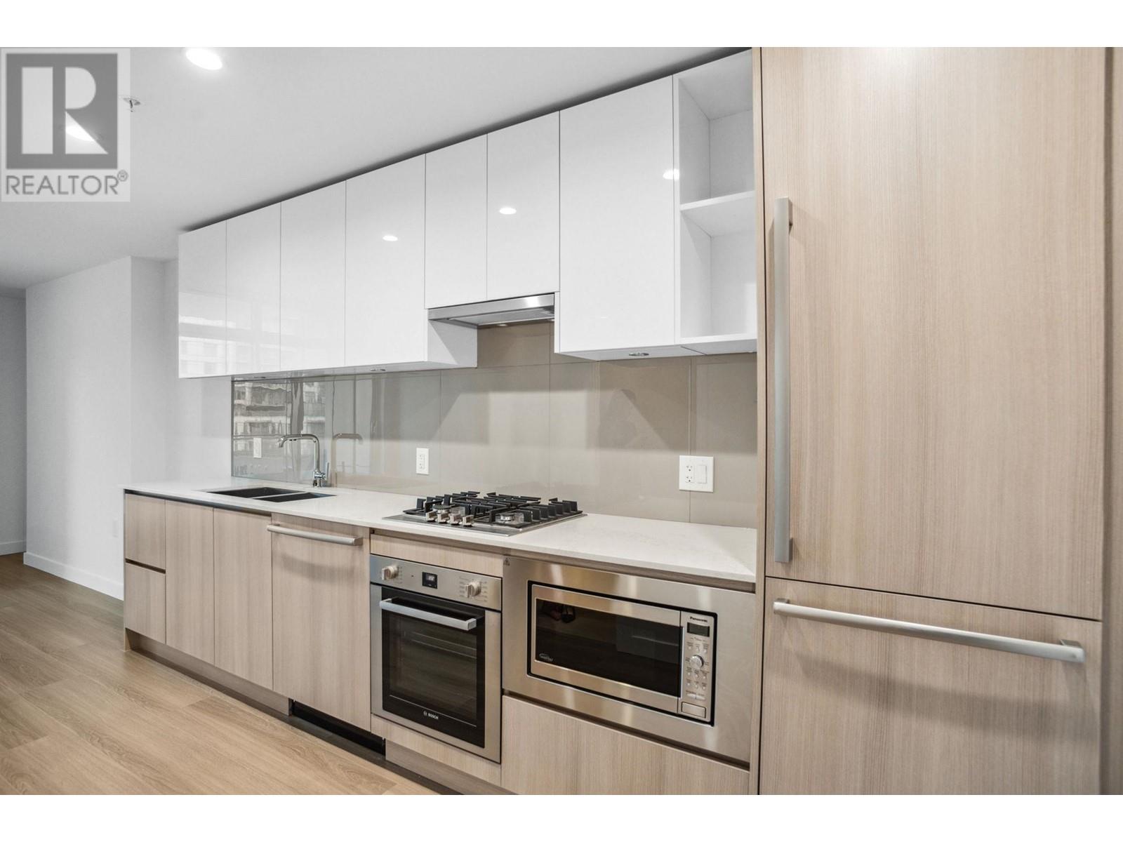 805 618 Carnarvon Street, New Westminster, British Columbia  V3E 1E9 - Photo 8 - R2865771