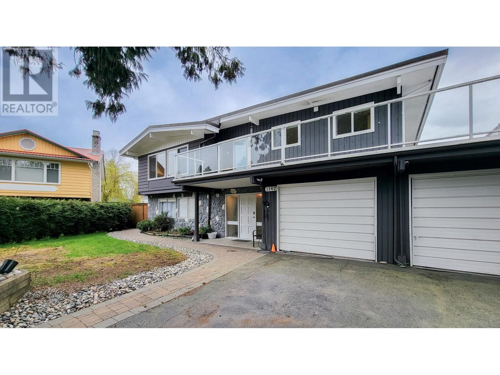 1142 Blue Heron Crescent, Port Coquitlam, British Columbia  V3B 1X1 - Photo 2 - R2865768