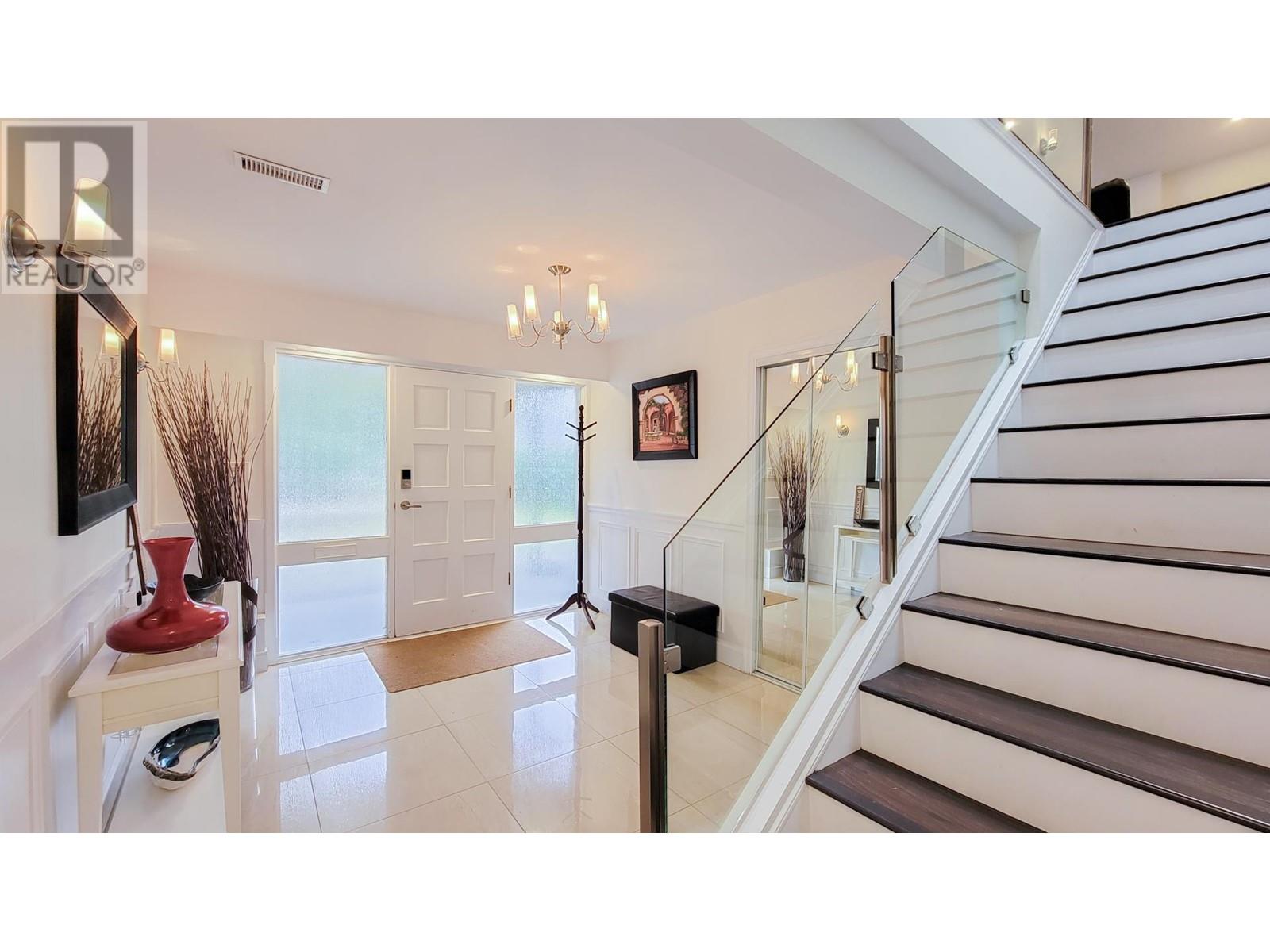 1142 Blue Heron Crescent, Port Coquitlam, British Columbia  V3B 1X1 - Photo 4 - R2865768