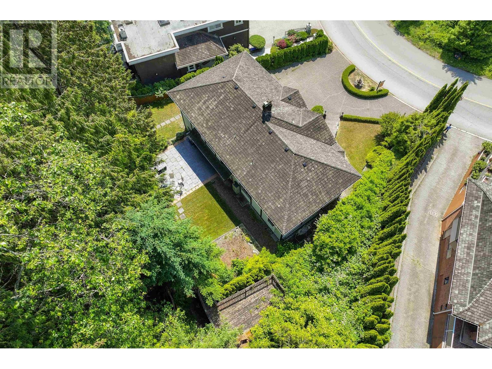 2362 Westhill Drive, West Vancouver, British Columbia  V7S 2Z5 - Photo 33 - R2865782