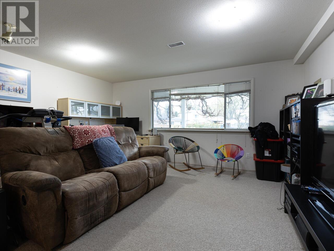 23441 Whippoorwill Avenue, Maple Ridge, British Columbia  V2X 9L8 - Photo 13 - R2865808