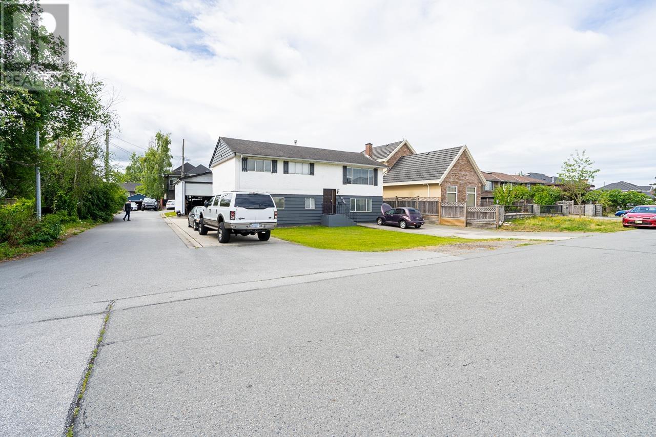 10700 Aragon Road, Richmond, British Columbia  V7A 3E9 - Photo 3 - R2865811