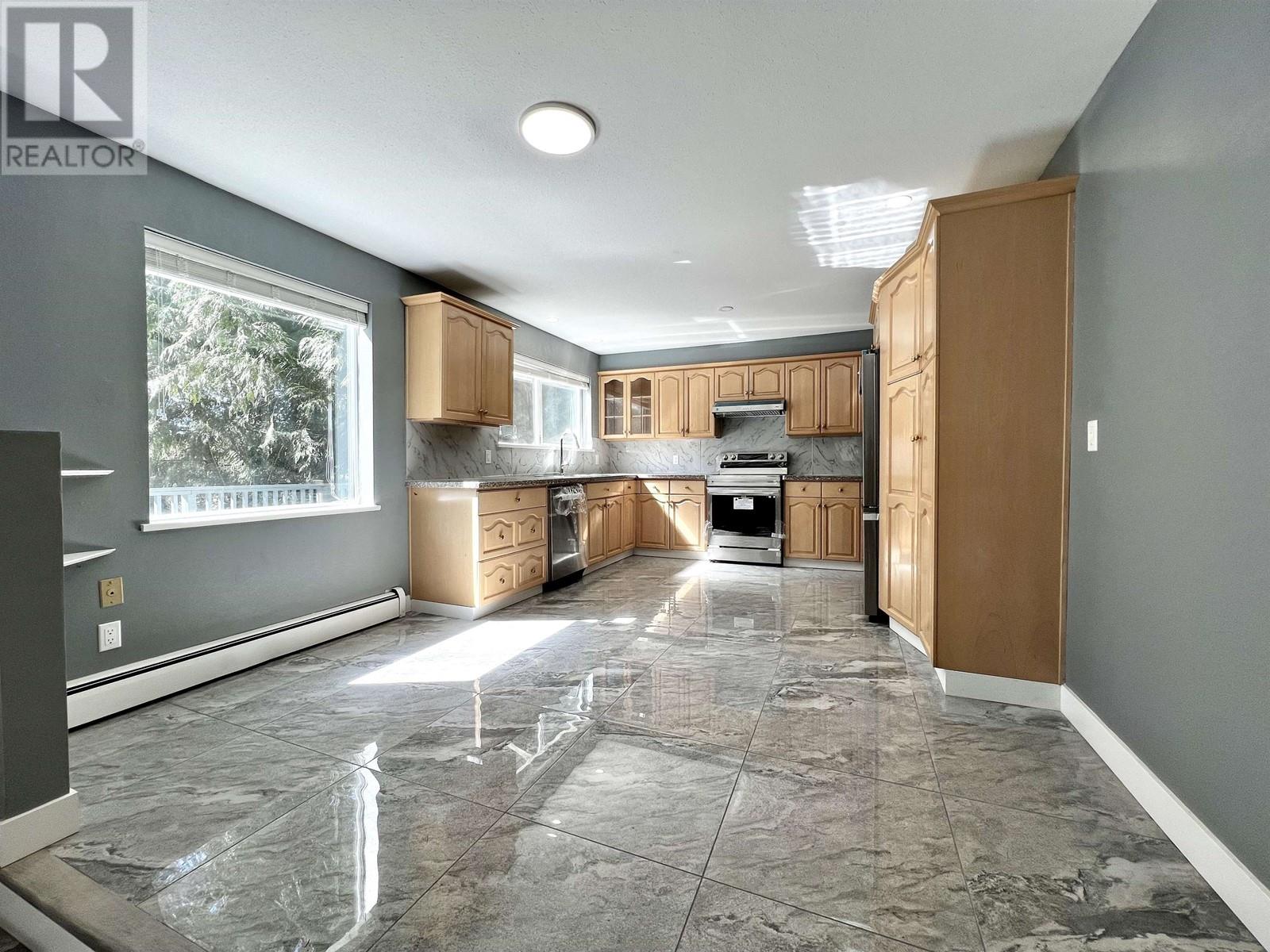7462 Redrooffs Road, Halfmoon Bay, British Columbia  V7Z 1C3 - Photo 7 - R2865638